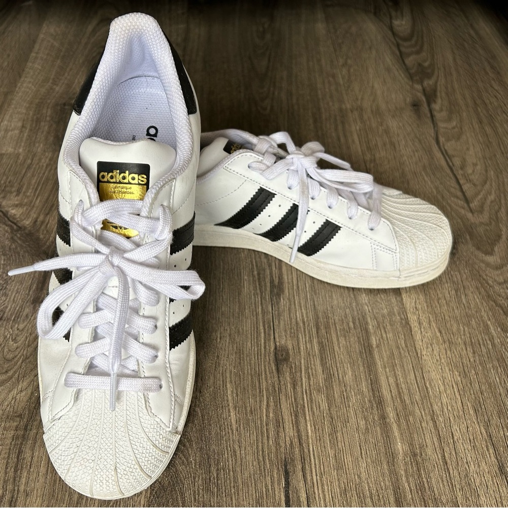 Adidas Superstar Sneakers 9.5
